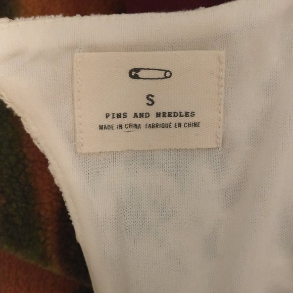 🏷️2/$15 Urban Outfitters Open Back Lace Dress - Picture 5 of 9